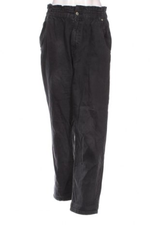 Γυναικείο Τζίν Pull&Bear, Μέγεθος L, Χρώμα Μαύρο, Τιμή 8,01 €