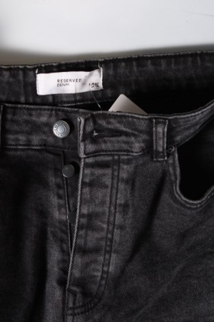 Dámske džínsy  Reserved, Veľkosť M, Farba Sivá, Cena  20,22 €
