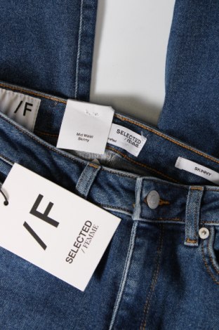 Damen Jeans Selected Femme, Größe M, Farbe Blau, Preis 9,59 €