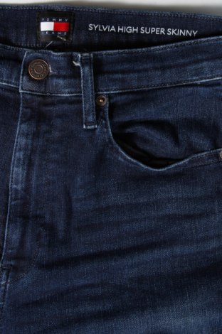 Dámske džínsy  Tommy Hilfiger, Veľkosť S, Farba Modrá, Cena  47,32 €