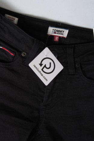 Blugi de femei Tommy Jeans, Mărime XS, Culoare Negru, Preț 234,87 Lei