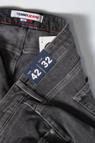 Damskie jeansy Tommy Jeans, Rozmiar 4XL, Kolor Szary, Cena 206,63 zł