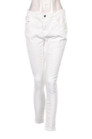 Damskie jeansy Top Secret, Rozmiar L, Kolor Biały, Cena 75,78 zł