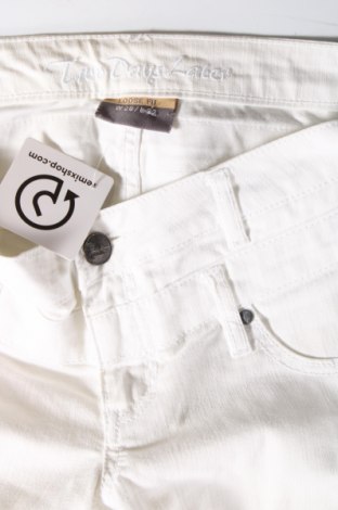 Damen Jeans Two Days Later, Größe L, Farbe Weiß, Preis 17,90 €