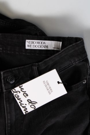 Damskie jeansy Vero Moda, Rozmiar M, Kolor Szary, Cena 61,57 zł