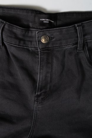 Dámske džínsy  Vero Moda, Veľkosť L, Farba Sivá, Cena  11,91 €