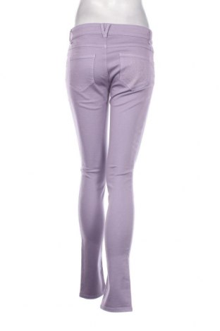 Дамски дънки Versace Jeans, Размер S, Цвят Лилав, Цена 152,40 лв.