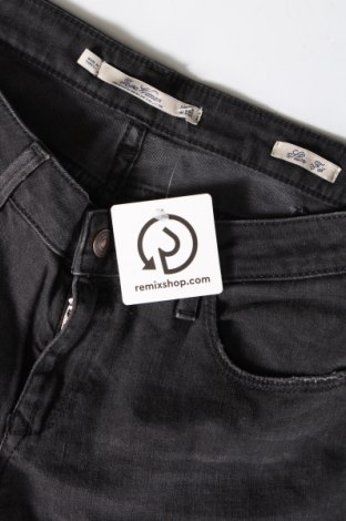 Dámské džíny  Zara, Velikost M, Barva Černá, Cena  86,00 Kč