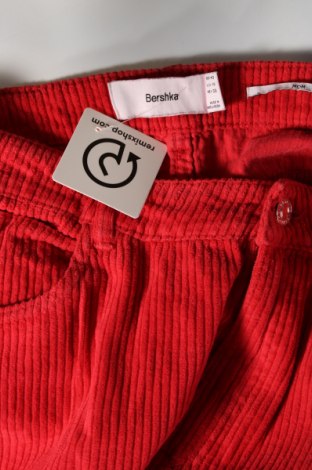 Pantaloni de velvet de femei Bershka, Mărime L, Culoare Roșu, Preț 35,91 Lei