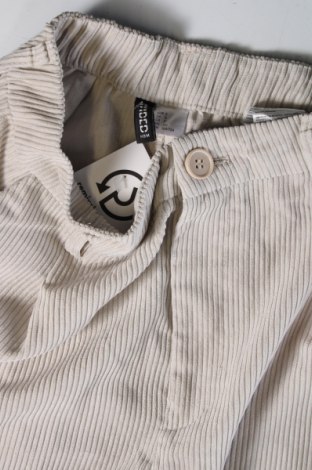 Дамски джинси H&M Divided, Размер S, Цвят Бежов, Цена 7,25 лв.