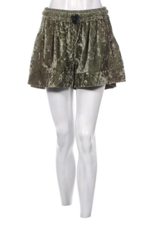 Γυναικείο κοντό παντελόνι, Μέγεθος L, Χρώμα Πράσινο, Τιμή 5,25 €