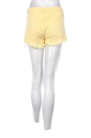Дамски къс панталон, Размер M, Цвят Жълт, Цена 9,69 лв.