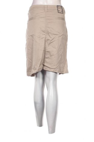 Дамски къс панталон, Размер M, Цвят Бежов, Цена 14,96 лв.