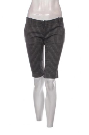 Γυναικείο κοντό παντελόνι, Μέγεθος M, Χρώμα Γκρί, Τιμή 5,83 €