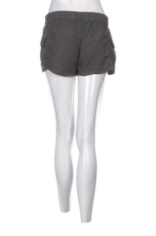 Pantaloni scurți de femei Bershka, Mărime M, Culoare Gri, Preț 25,92 Lei