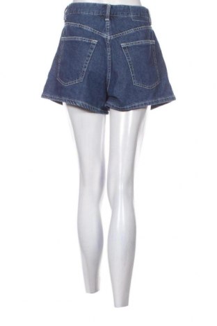 Γυναικείο κοντό παντελόνι Bershka, Μέγεθος M, Χρώμα Μπλέ, Τιμή 9,62 €