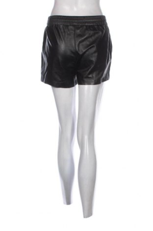 Γυναικείο κοντό παντελόνι Blind Date, Μέγεθος S, Χρώμα Μαύρο, Τιμή 5,29 €