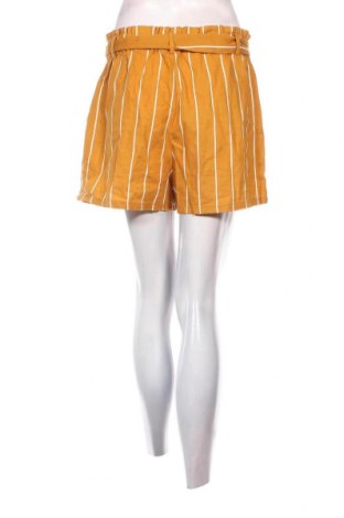 Дамски къс панталон Cotton On, Размер L, Цвят Жълт, Цена 18,82 лв.