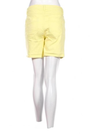 Дамски къс панталон Denim 1982, Размер M, Цвят Жълт, Цена 19,55 лв.