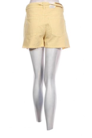 Pantaloni scurți de femei Edc By Esprit, Mărime M, Culoare Galben, Preț 53,19 Lei