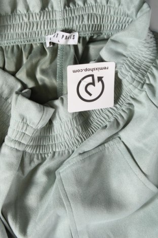 Pantaloni scurți de femei Eight Paris, Mărime L, Culoare Verde, Preț 50,33 Lei