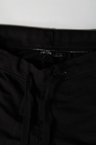 Дамски къс панталон Esmara, Размер S, Цвят Черен, Цена 18,82 лв.