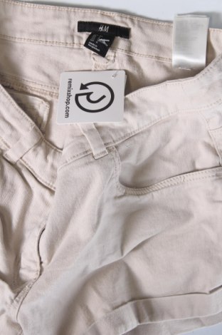 Дамски къс панталон H&M, Размер S, Цвят Бежов, Цена 9,69 лв.