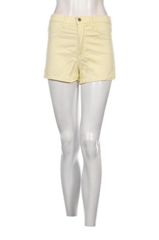 Дамски къс панталон H&M, Размер S, Цвят Жълт, Цена 11,29 лв.