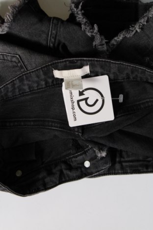 Дамски къс панталон H&M, Размер M, Цвят Сив, Цена 19,04 лв.