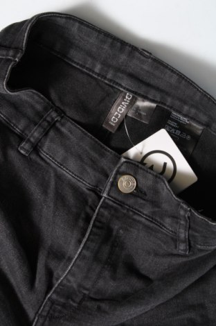 Damen Shorts H&M Divided, Größe S, Farbe Grau, Preis 4,96 €