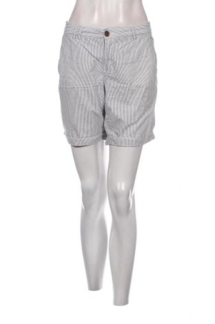 Дамски къс панталон H&M L.O.G.G., Размер M, Цвят Многоцветен, Цена 11,40 лв.