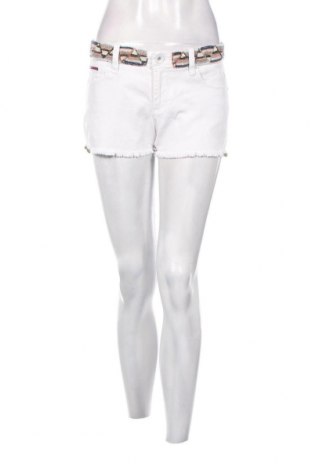 Γυναικείο κοντό παντελόνι Hilfiger Denim, Μέγεθος L, Χρώμα Λευκό, Τιμή 32,08 €