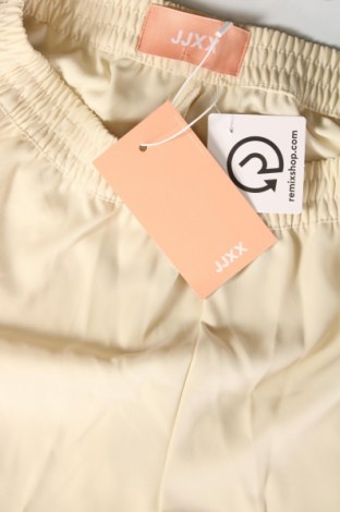 Γυναικείο κοντό παντελόνι JJXX, Μέγεθος S, Χρώμα Εκρού, Τιμή 8,73 €