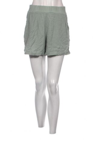 Дамски къс панталон Lindex, Размер S, Цвят Зелен, Цена 11,42 лв.