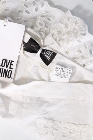 Дамски къс панталон Love Moschino, Размер S, Цвят Бял, Цена 99,00 лв.