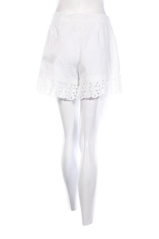 Дамски къс панталон Love Moschino, Размер S, Цвят Бял, Цена 99,00 лв.