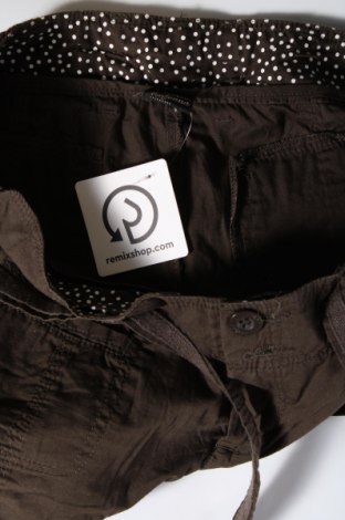 Damen Shorts Madonna, Größe M, Farbe Grün, Preis 4,33 €