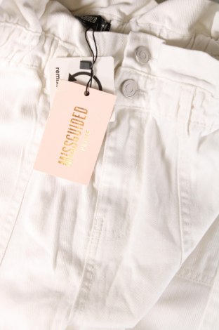 Дамски къс панталон Missguided, Размер M, Цвят Бял, Цена 31,00 лв.