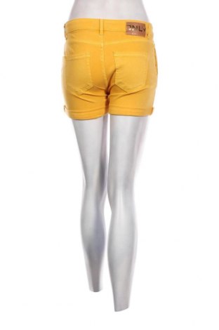 Pantaloni scurți de femei ONLY, Mărime S, Culoare Galben, Preț 52,96 Lei