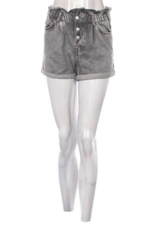Γυναικείο κοντό παντελόνι ONLY, Μέγεθος S, Χρώμα Γκρί, Τιμή 23,71 €