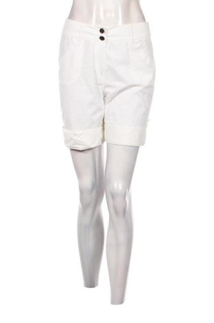 Дамски къс панталон Outfit, Размер S, Цвят Бял, Цена 9,12 лв.