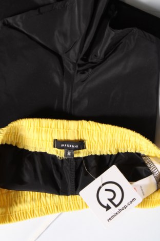 Γυναικείο κοντό παντελόνι Rising, Μέγεθος S, Χρώμα Πολύχρωμο, Τιμή 10,00 €