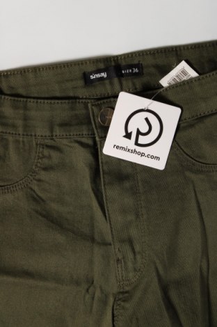 Дамски къс панталон Sinsay, Размер S, Цвят Зелен, Цена 19,55 лв.
