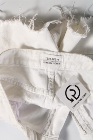Дамски къс панталон Terranova, Размер S, Цвят Бял, Цена 19,00 лв.