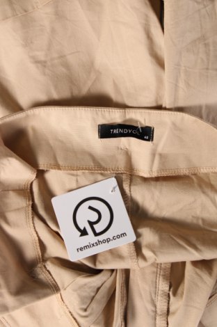 Γυναικείο κοντό παντελόνι Trendyol, Μέγεθος S, Χρώμα  Μπέζ, Τιμή 17,39 €