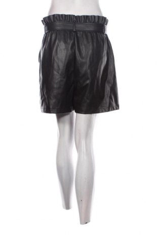 Дамски къс панталон Vero Moda, Размер M, Цвят Черен, Цена 20,00 лв.