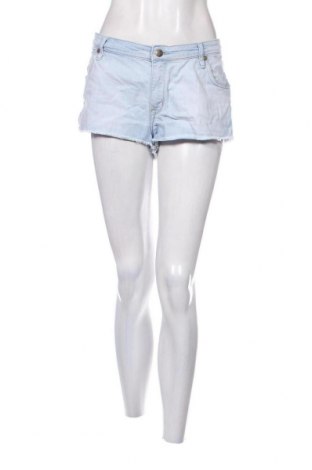 Γυναικείο κοντό παντελόνι Wrangler, Μέγεθος M, Χρώμα Μπλέ, Τιμή 13,80 €