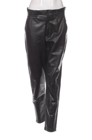 Γυναικείο παντελόνι δερμάτινο Reserved, Μέγεθος S, Χρώμα Μαύρο, Τιμή 7,01 €