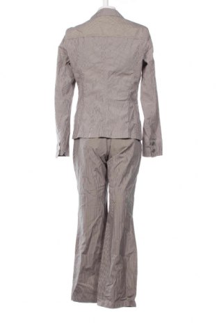 Дамски костюм Esprit, Размер M, Цвят Сив, Цена 94,50 лв.
