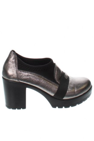 Γυναικεία παπούτσια, Μέγεθος 39, Χρώμα Ασημί, Τιμή 17,80 €